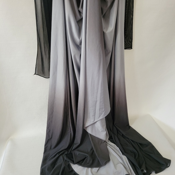 Like New 16W Laura Plus Halter Evening Gown - Picture 3 of 6